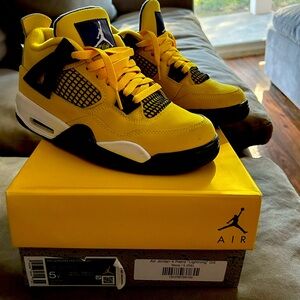 Air Jordan 4 (GS) Lighting